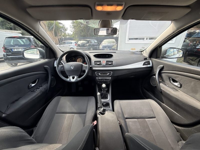 RENAULT MEGANEIII 1.9 DCI 130 EXPRESSION