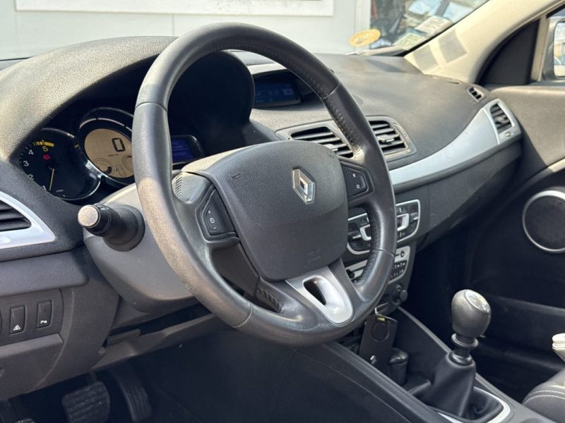 RENAULT MEGANEIII 1.9 DCI 130 EXPRESSION