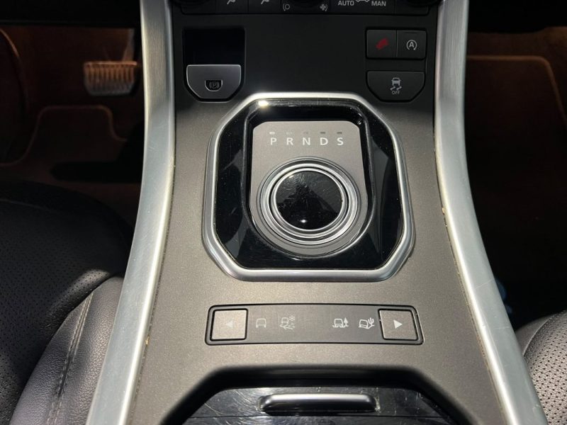LAND ROVER - RANGE ROVER EVOQUE - 2.0 D - 4X4 - SE DYNAMIC - 180CV - 2017 - Attelage - BVA 
