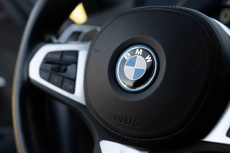Bmw SERIE 3 TOURING 330E HYBRIDE M-SPORT Toit Pano · Head-Up · Attelage