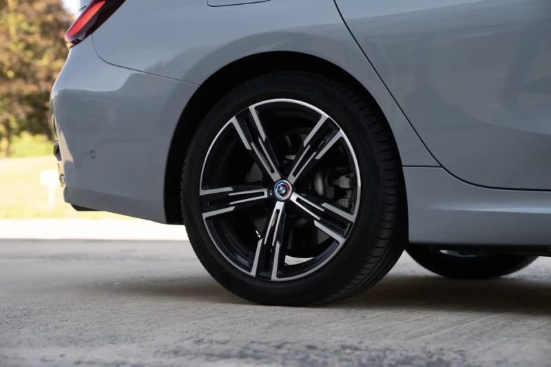 Bmw SERIE 3 TOURING 330E HYBRIDE M-SPORT Toit Pano · Head-Up · Attelage