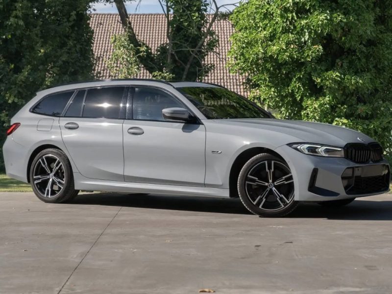 Bmw SERIE 3 TOURING 330E HYBRIDE M-SPORT Toit Pano · Head-Up · Attelage