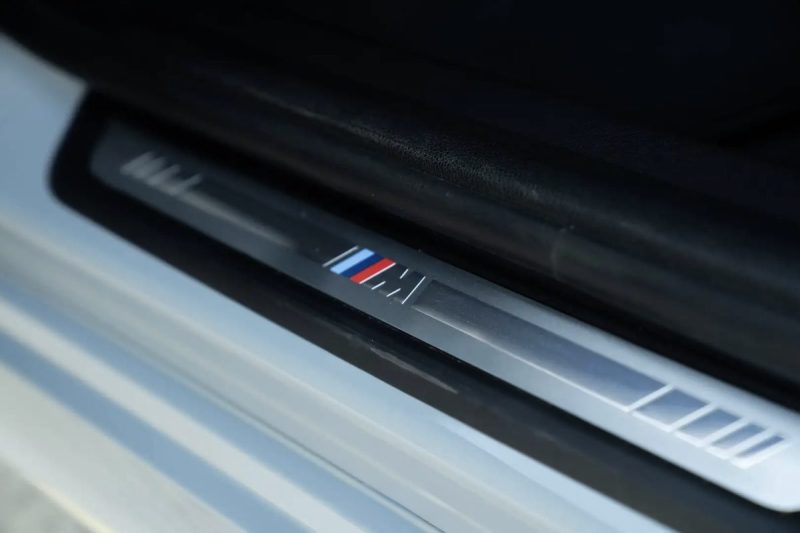 Bmw SERIE 3 TOURING 330E HYBRIDE M-SPORT Toit Pano · Head-Up · Attelage