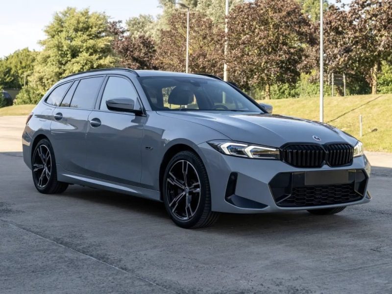 Bmw SERIE 3 TOURING 330E HYBRIDE M-SPORT Toit Pano · Head-Up · Attelage
