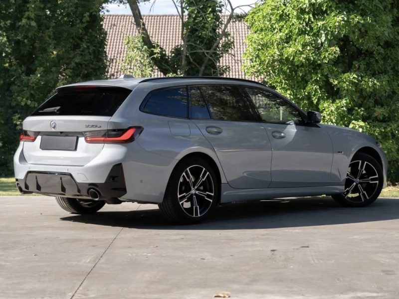 Bmw SERIE 3 TOURING 330E HYBRIDE M-SPORT Toit Pano · Head-Up · Attelage