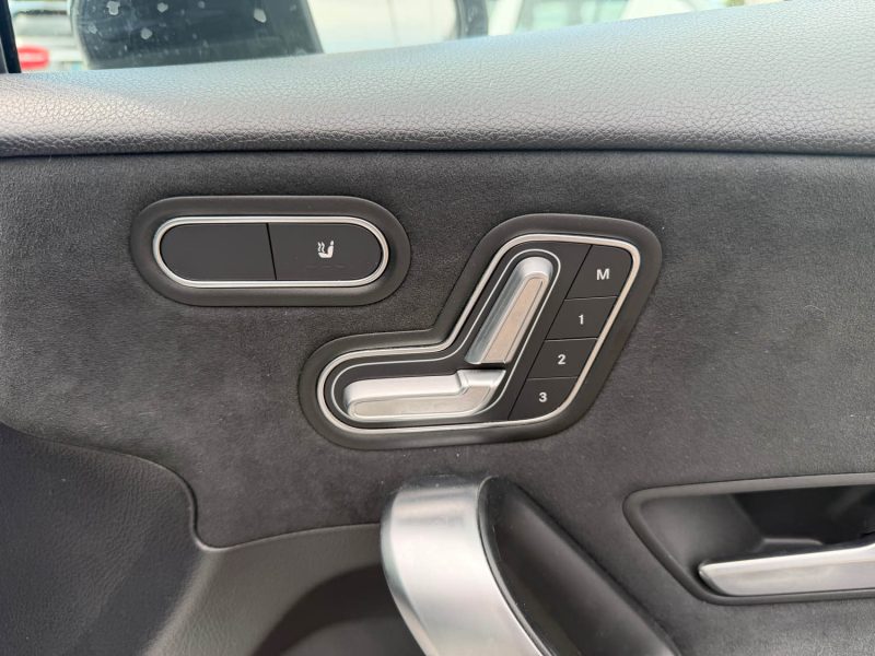 MERCEDES CLASSE A 180D 116CH AMG LINE 7G-DCT GARANTIE