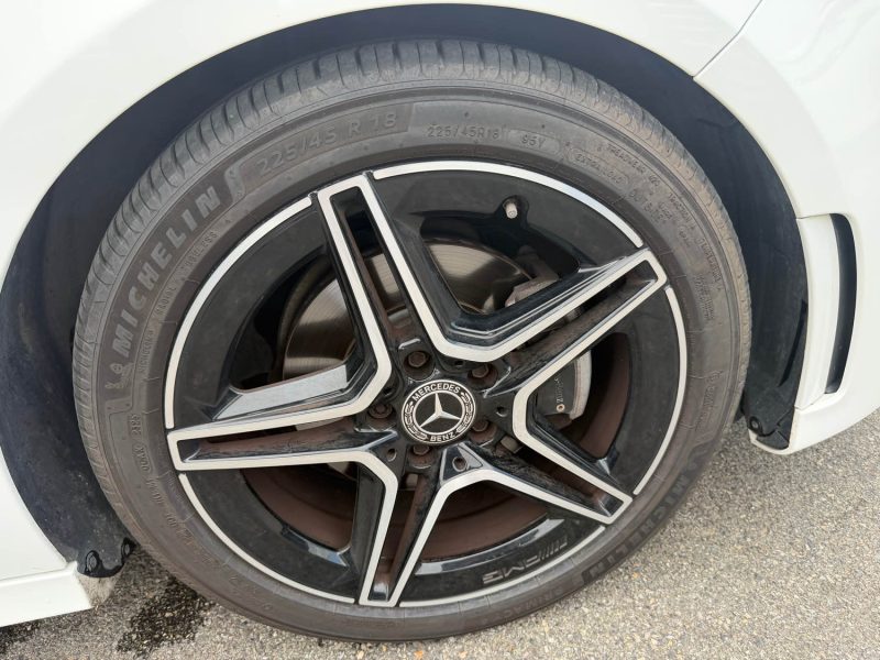 MERCEDES CLASSE A 180D 116CH AMG LINE 7G-DCT GARANTIE