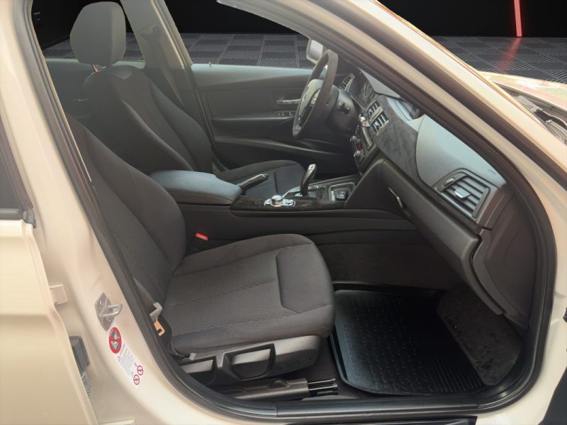 BMW SERIE 3 318d Lounge 143 cv / BVA