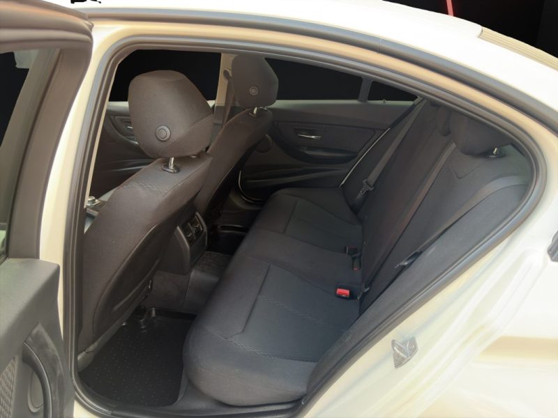 BMW SERIE 3 318d Lounge 143 cv / BVA
