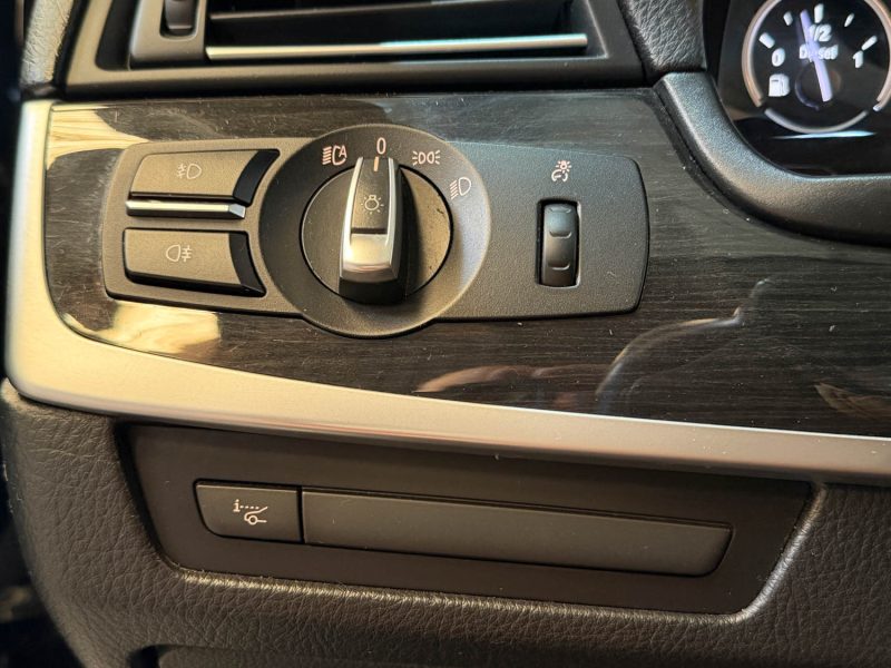 BMW Série 5 F10 520d 184ch Exclusive BVA8 | Toit ouvrant | ATH