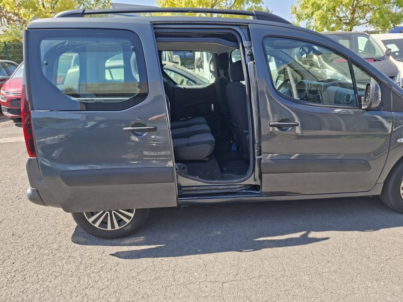 PEUGEOT PARTNER 5 PLACES 2013 1.6 ESSENCE 100CV 126410 kms  Double  portes latérales 