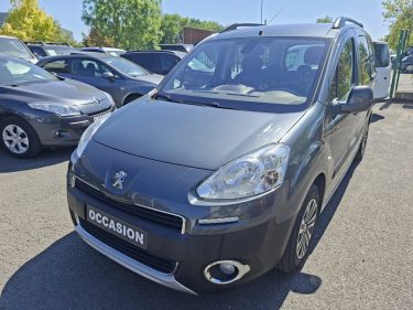 PEUGEOT PARTNER 5 PLACES 2013 1.6 ESSENCE 100CV 126410 kms  Double  portes latérales 