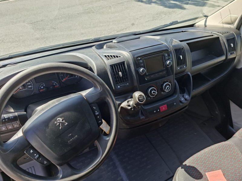 PEUGEOT BOXER Premium Pack L3H2 2018 2.0 L 160cv 141700 kms