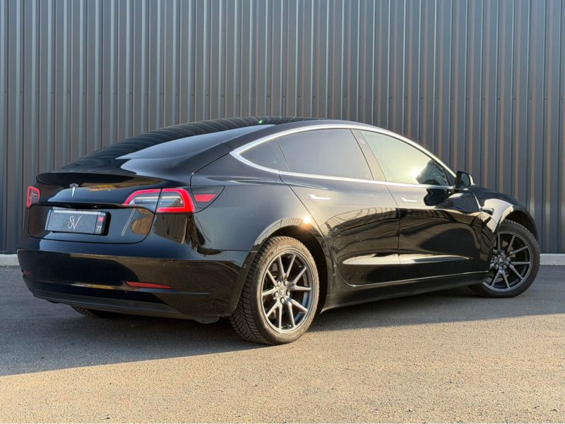 TESLA Model 3 Standard Range Plus 306 cv Boîte auto