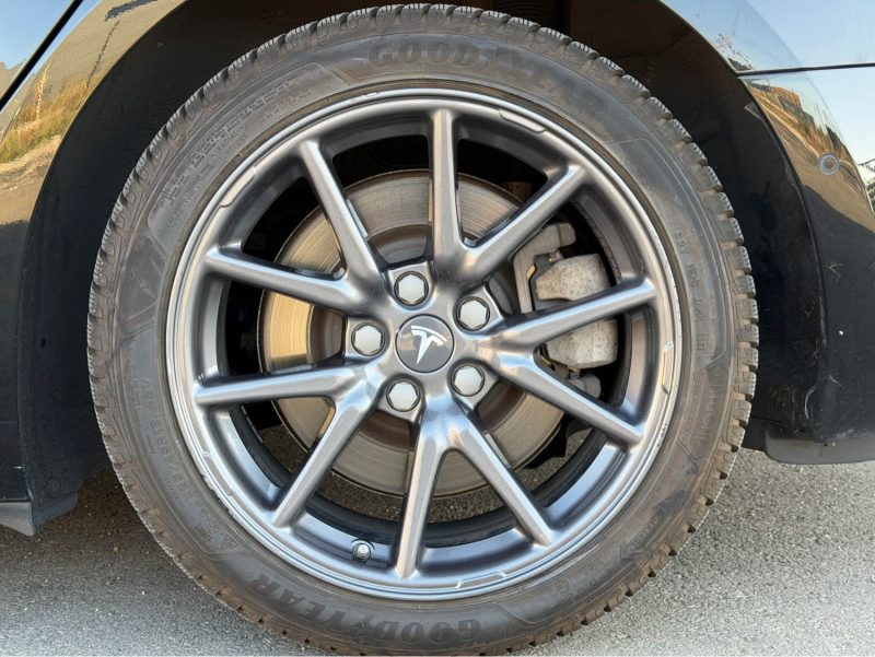 TESLA Model 3 Standard Range Plus 306 cv Boîte auto