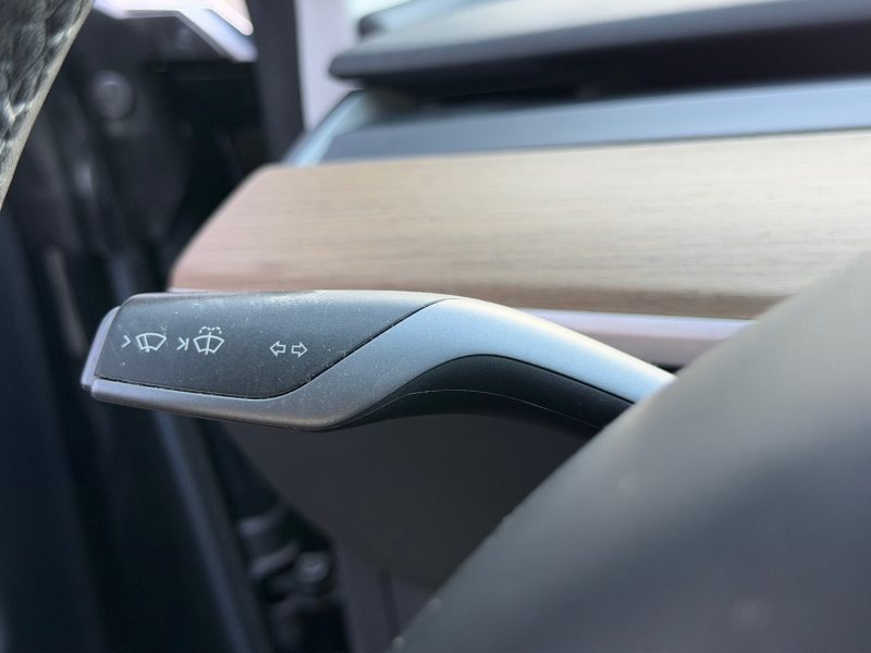 TESLA Model 3 Standard Range Plus 306 cv Boîte auto