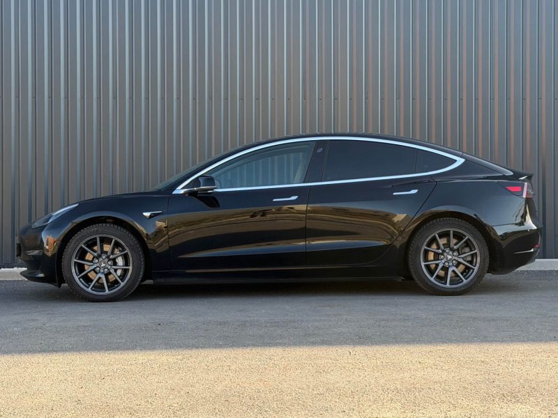 TESLA Model 3 Standard Range Plus 306 cv Boîte auto