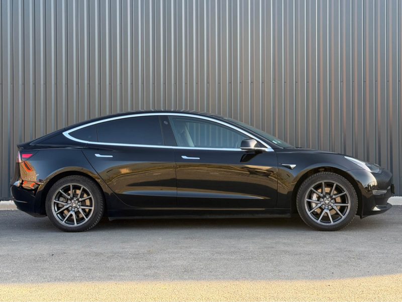 TESLA Model 3 Standard Range Plus 306 cv Boîte auto