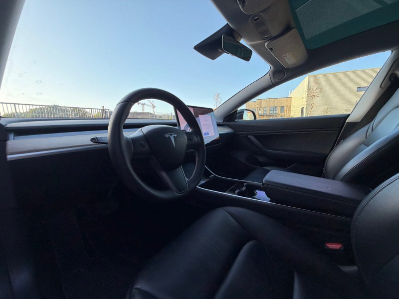 TESLA Model 3 Standard Range Plus 306 cv Boîte auto