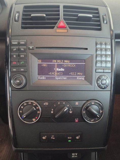 Mercedes-Benz Classe A 180 – 1.7 Essence 116 ch – 2011 – CT OK - Garantie 12 mois ou 15 000 km