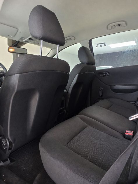 Mercedes-Benz Classe A 180 – 1.7 Essence 116 ch – 2011 – CT OK - Garantie 12 mois ou 15 000 km