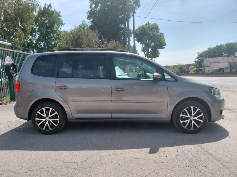 VOLKSWAGEN TOURAN 1.6 TDI 105 DSG7 2011