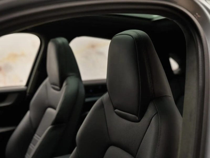 Porsche CAYENNE COUPE 3.0 E-HYBRID 470CH SportDesign · Jantes 22" · BOSE