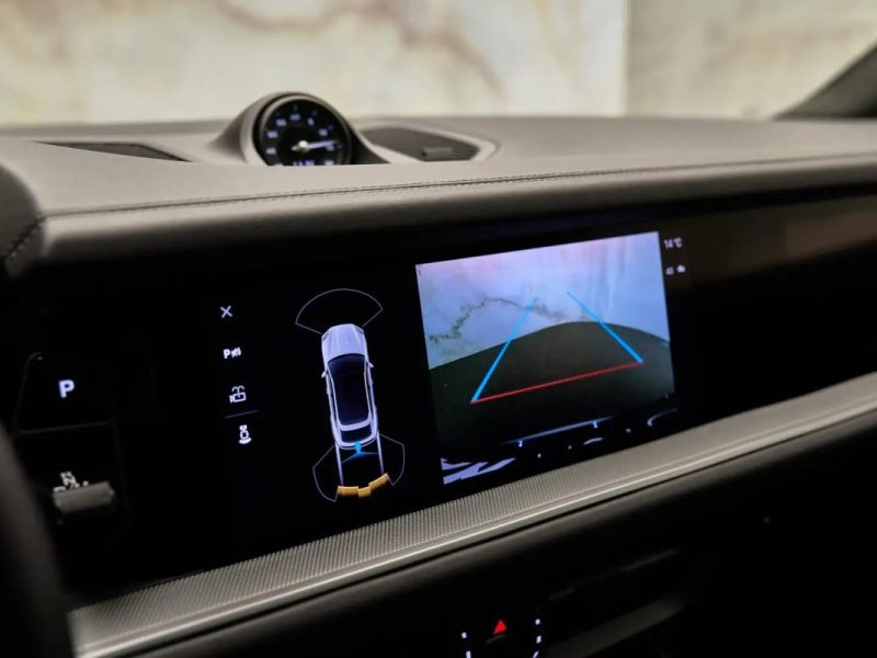Porsche CAYENNE COUPE 3.0 E-HYBRID 470CH SportDesign · Jantes 22" · BOSE