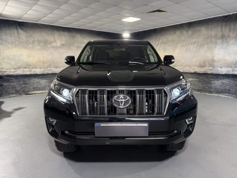 Toyota LAND CRUISER 2.8 D4-D COMFORT KIT OME · REMORQUAGE 3 T 2020