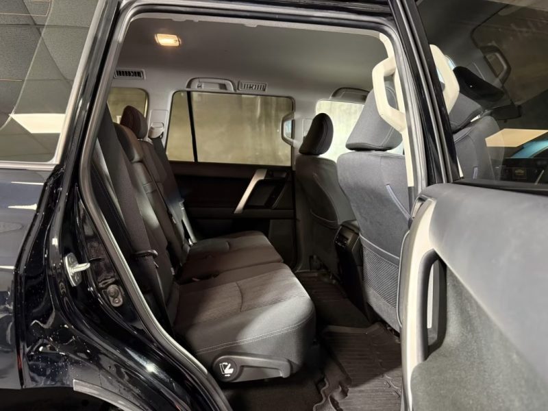 Toyota LAND CRUISER 2.8 D4-D COMFORT KIT OME · REMORQUAGE 3 T 2020