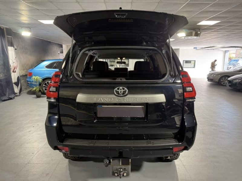 Toyota LAND CRUISER 2.8 D4-D COMFORT KIT OME · REMORQUAGE 3 T 2020