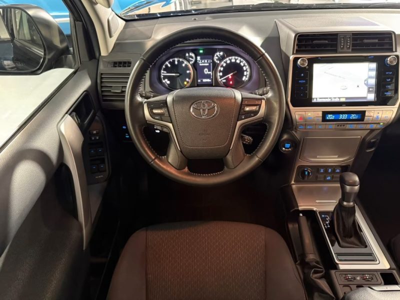 Toyota LAND CRUISER 2.8 D4-D COMFORT KIT OME · REMORQUAGE 3 T 2020