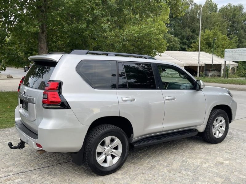 Toyota LAND CRUISER 150 LONG 2.8 D-4D 