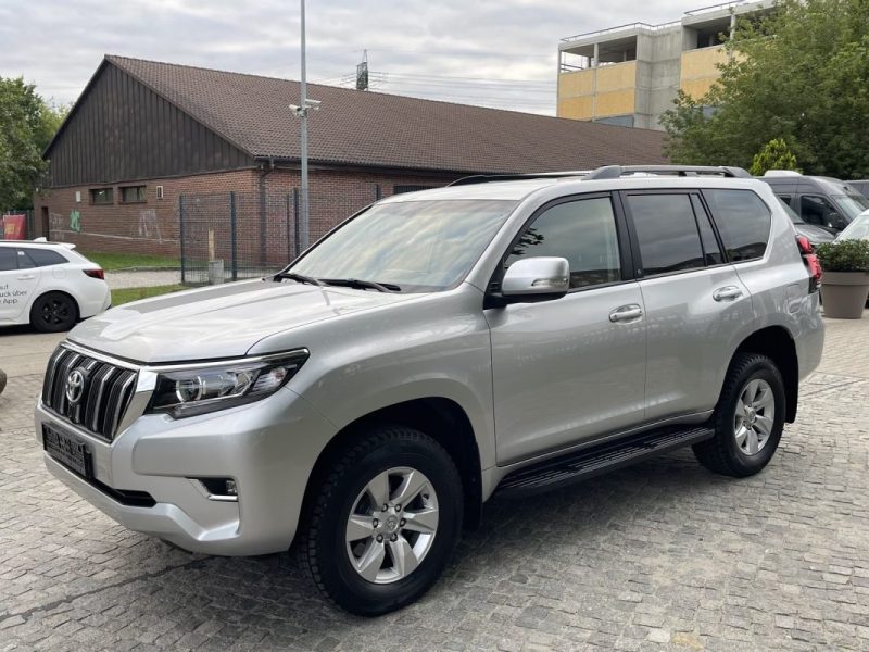 Toyota LAND CRUISER 150 LONG 2.8 D-4D 