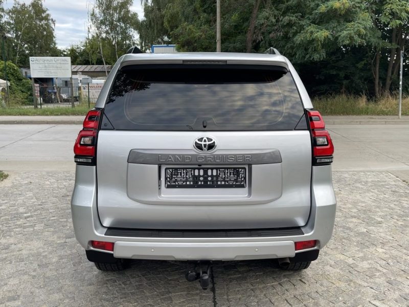 Toyota LAND CRUISER 150 LONG 2.8 D-4D 
