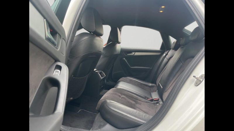 AUDI A4 2.0 TDI 177CH S-LINE BOITE AUTOMATIQUE