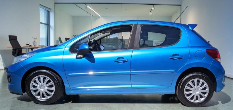 PEUGEOT 207+ 1.4 100CV SPORT 5PORTES 1ER MAIN GARANTIE 6MOIS
