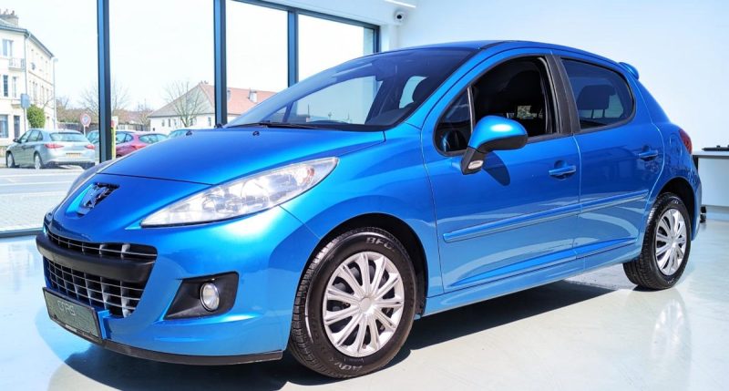 PEUGEOT 207+ 1.4 100CV SPORT 5PORTES 1ER MAIN GARANTIE 6MOIS