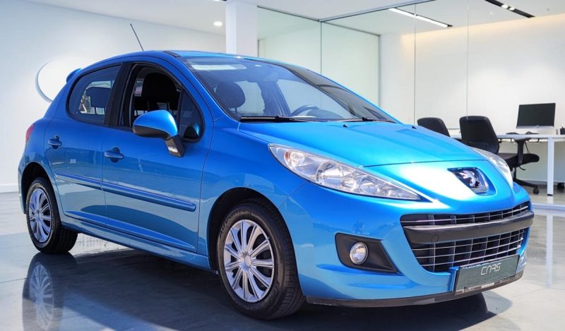 PEUGEOT 207+ 1.4 100CV SPORT 5PORTES 1ER MAIN GARANTIE 6MOIS