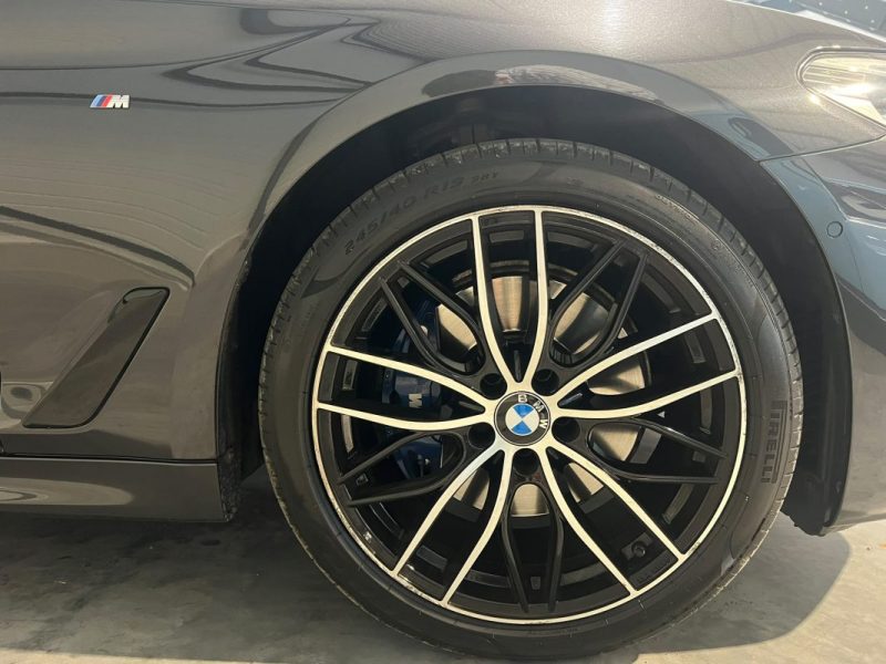 BMW - SERIE 5 - TOURING - 530D  3.0l - 265 cv - M SPORT - 82000 Km - Full Options  - Xdrive 