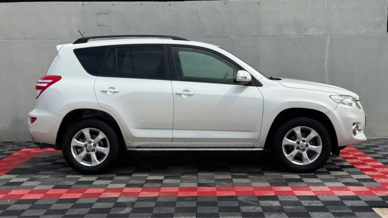 TOYOTA RAV4 150 D-4D LECAP 2WD 2010
