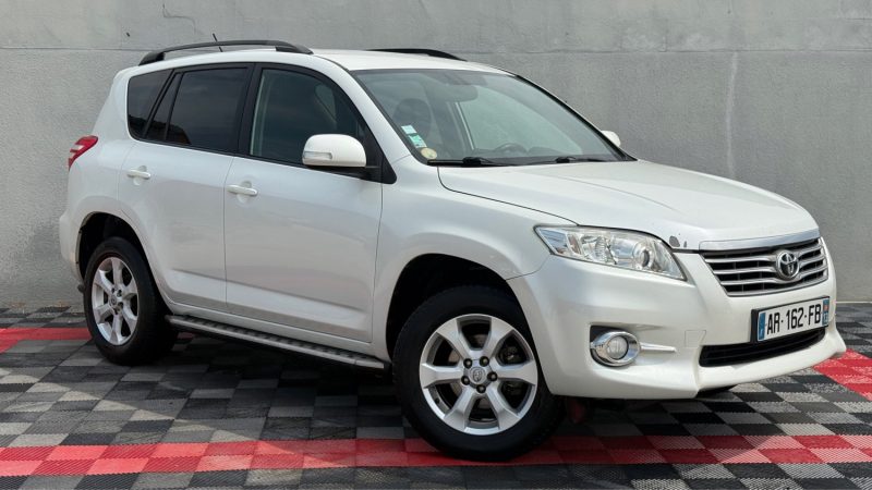 TOYOTA RAV4 150 D-4D LECAP 2WD 2010