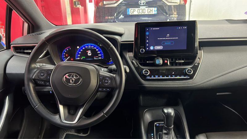 TOYOTA COROLLA TOURING SPORTS 122cv HYBRIDE 1.8 DYNAMIC BUSINESS /1 ERE MAIN/TVA RECUPERABLE