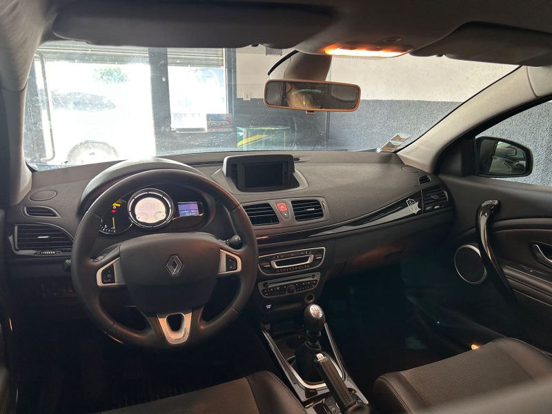 RENAULT MEGANE 3 XV DE FRANCE 1.9 DCI 130