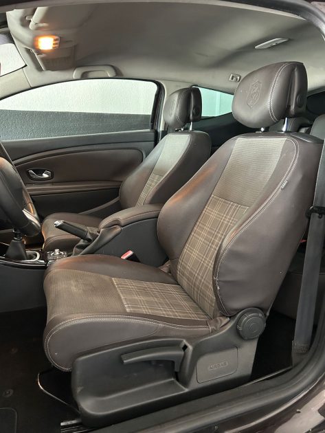 RENAULT MEGANE 3 XV DE FRANCE 1.9 DCI 130