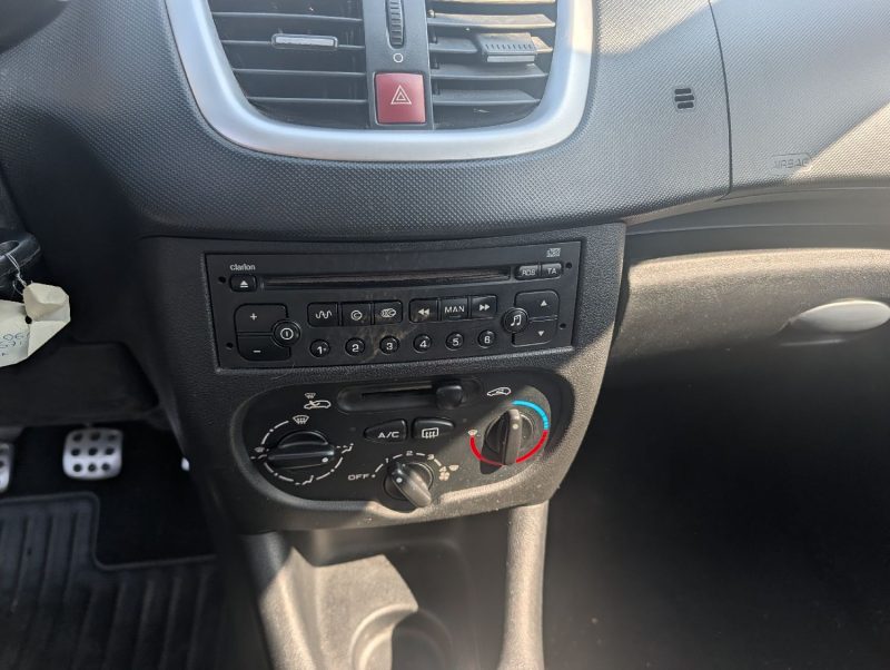 PEUGEOT  206 + 1.4 HDI 70 URBAN MOVE GENERATION 206 GARANTIE 12 MOIS