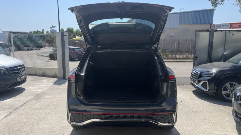 VOLKSWAGEN TIGUAN 2 1.5 ETSI 150 R LINE  GARANTIE CONSTRUCTEUR  06/2027