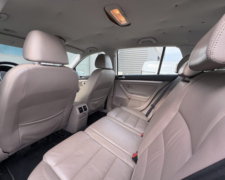 Volkswagen Golf Carat 1.4 TSI 122 ch DSG 2009 — Entretien complet - Boite Automatique