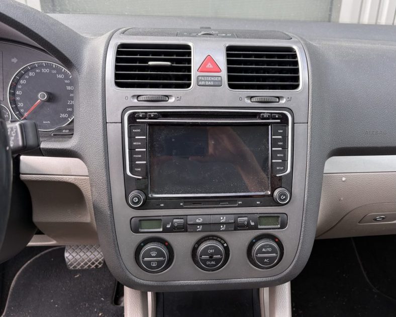 Volkswagen Golf Carat 1.4 TSI 122 ch DSG 2009 — Entretien complet - Boite Automatique
