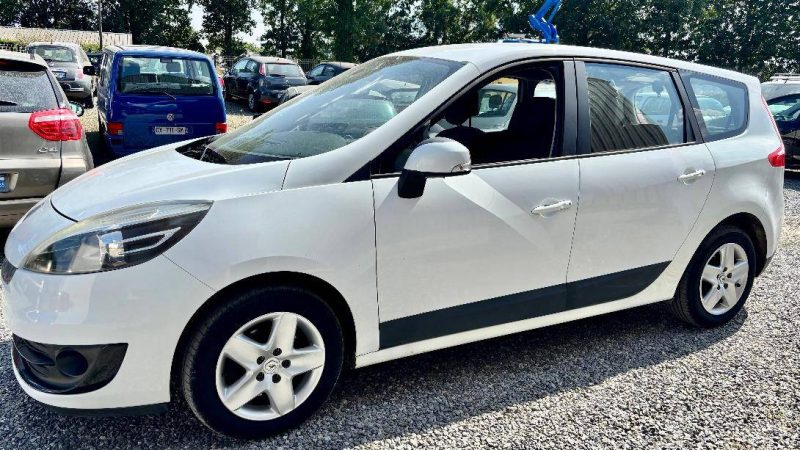 RENAULT  MEGANE SCENIC GRAND SCENIC 1.5 DCI AUTHENTIQUE 2012